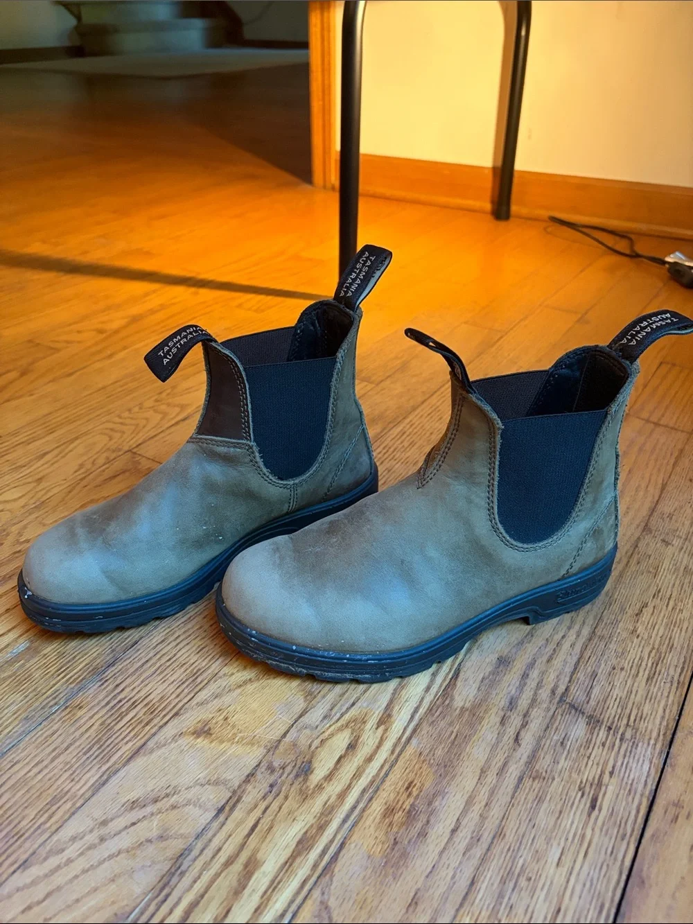Blundstone Olive Green Chelsea-Style Pull-On Boots
